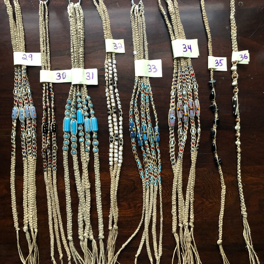 Shell necklaces 3 for 5 - Picture 7 of 8